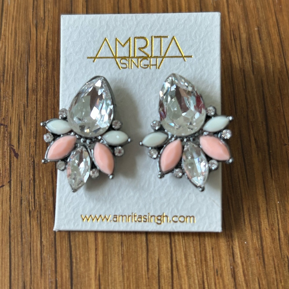 NWT Amrita Singh Crystal and Pink Floral Earrings